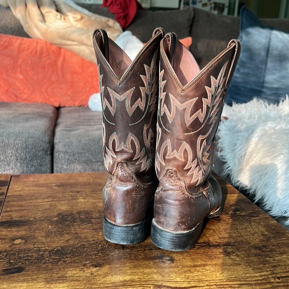 Size 8 Ariat Womens Cowboy boots - Picture 4 of 6